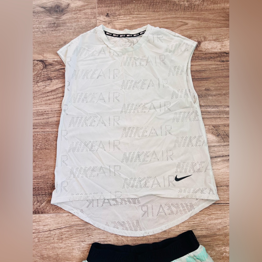Nike Top Women Outfit Set Small Shorts Tank Top Aeroready Athletic Green #22 - Picture 4 of 11